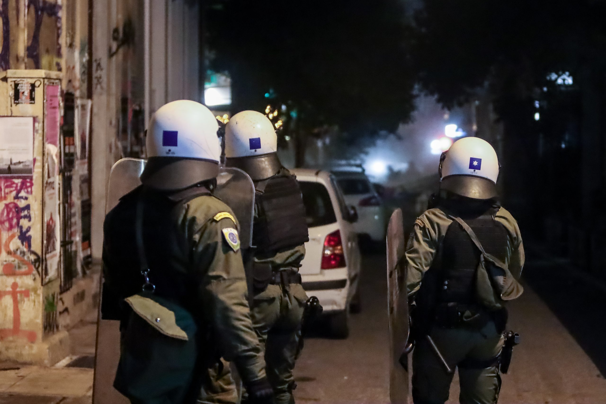 Εξάρχεια:-Επίθεση-με-μολότοφ-κατά-αστυνομικών-–-9-προσαγωγές-και-2-συλλήψεις